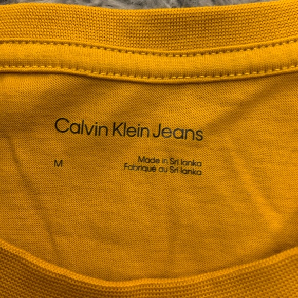 Calvin Klein Tee - Picture 3 of 5